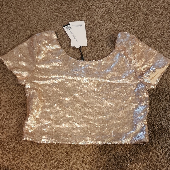 Gold Sequin Crop Top - Picture 3 of 3